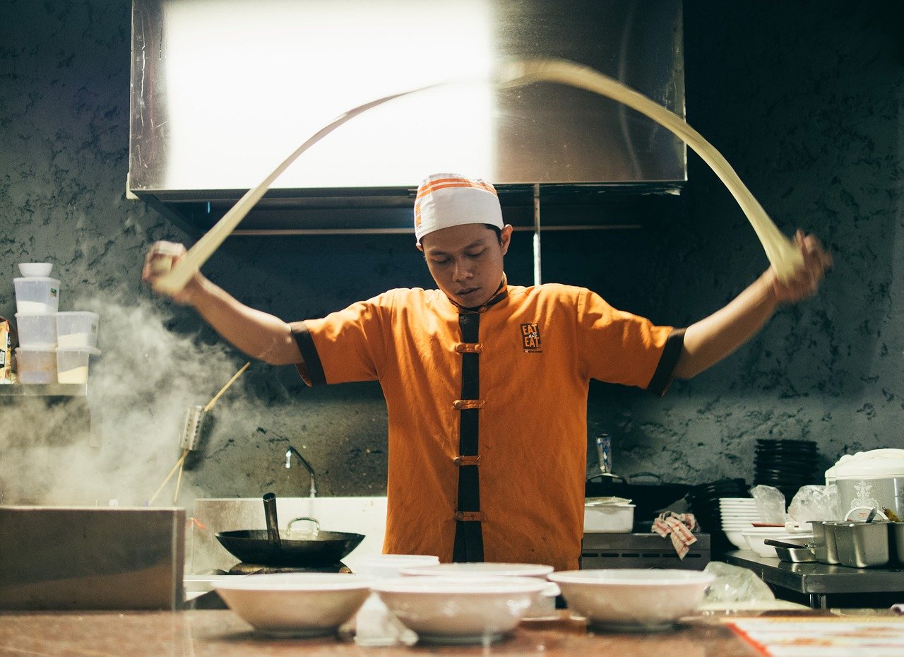 RESTAURANT EMPLOYEE